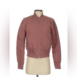 Lululemon Non-Stop Bomber *Reversible
Spiced Chai great condition never worn